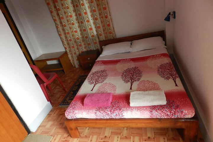 Room 12 of 68