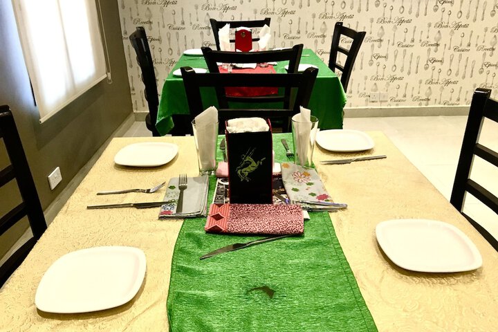 Dining 34 of 38