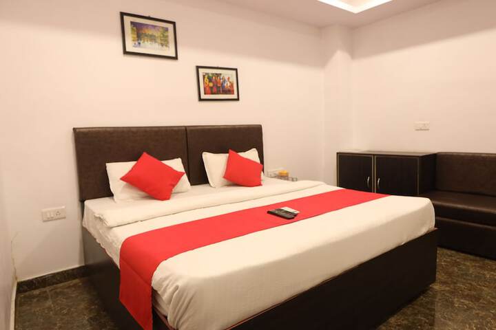 Room 17 of 32