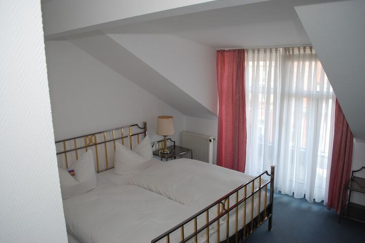Room 20 of 54