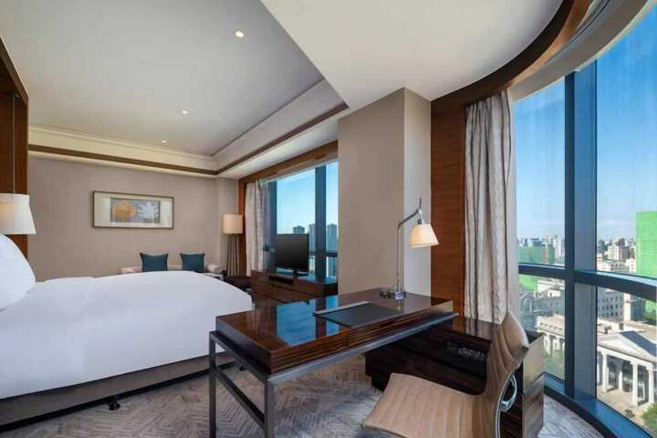 Room 12 of 49