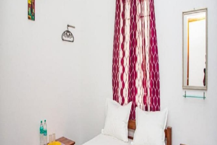 Room 5 of 30
