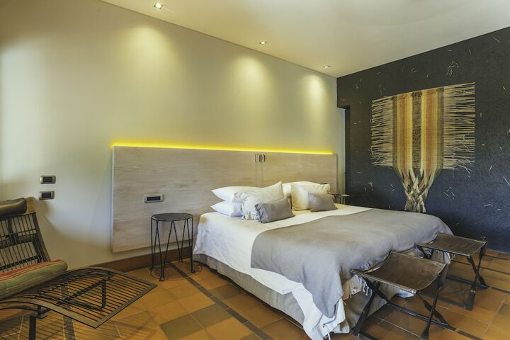 Room 14 of 64
