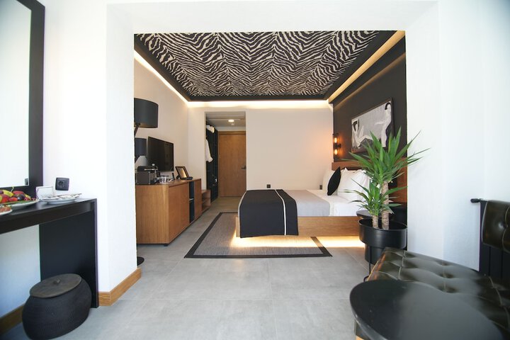 Room 21 of 104