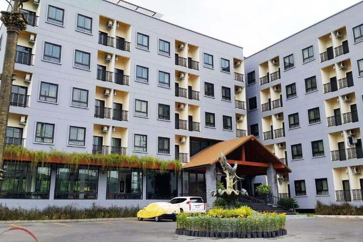 Hotel IYA