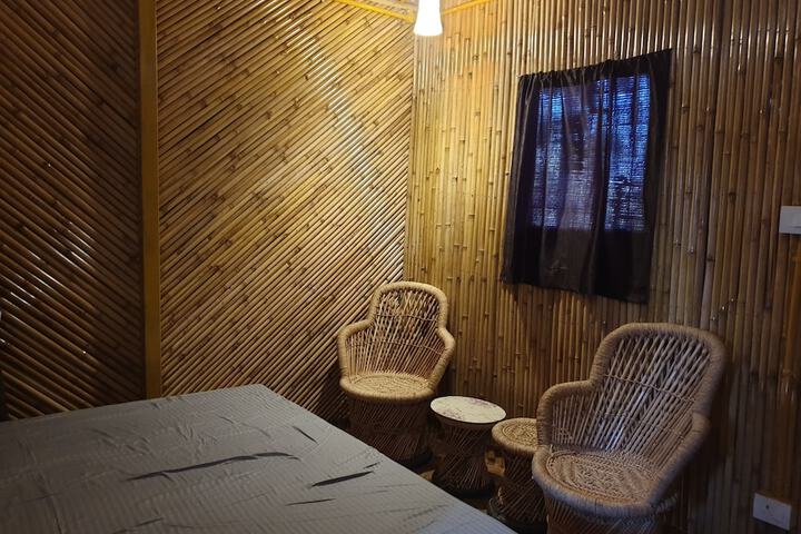 Room 3 of 53