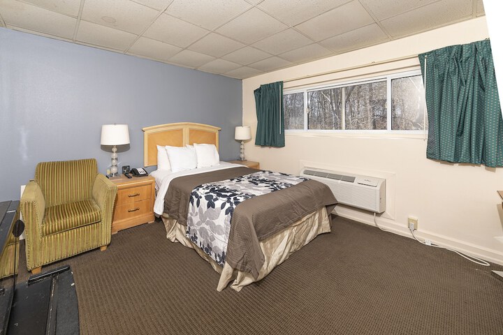 Room 6 of 55