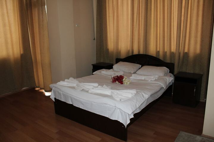 Room 4 of 23