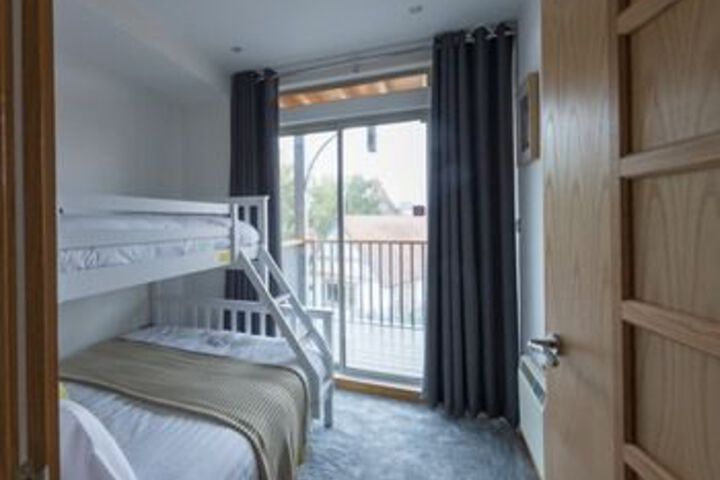 Room 12 of 40