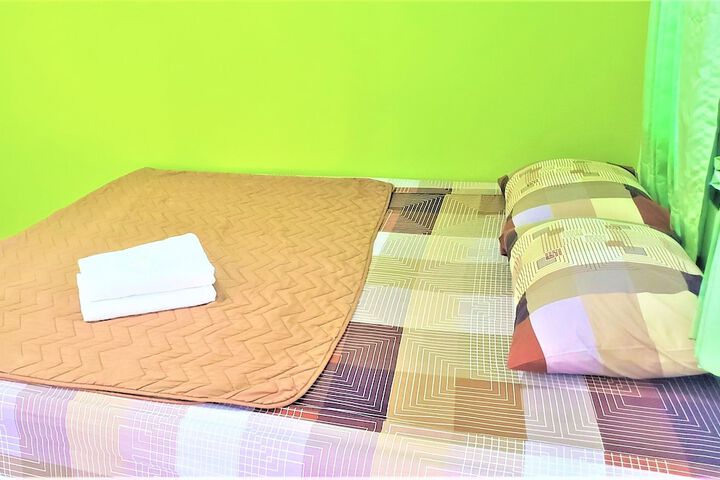 Room 9 of 49