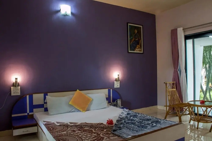 Room 4 of 19
