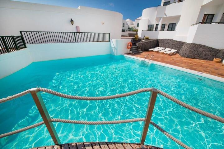 Pools & Facilities