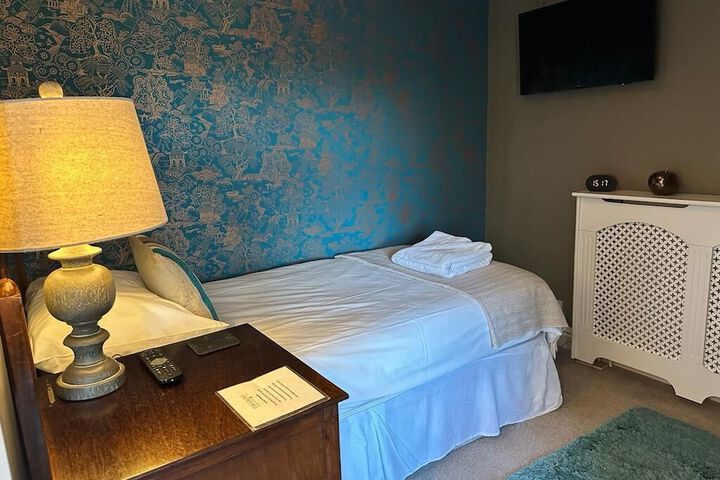 Room 62 of 145