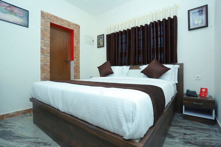 Room 8 of 17