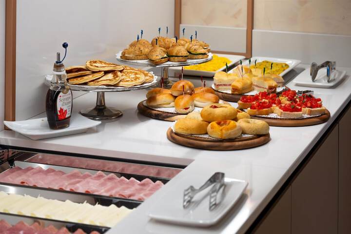 Breakfast/Coffee Service 43 of 54