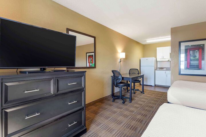 Studio 2 Double Beds (2 of 5)