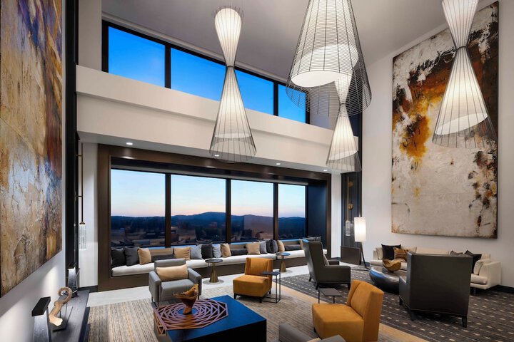 Hotel Interior 8 of 31