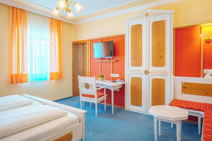 Room 17 of 57