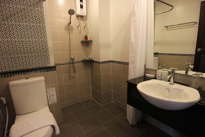 Room 48 of 77