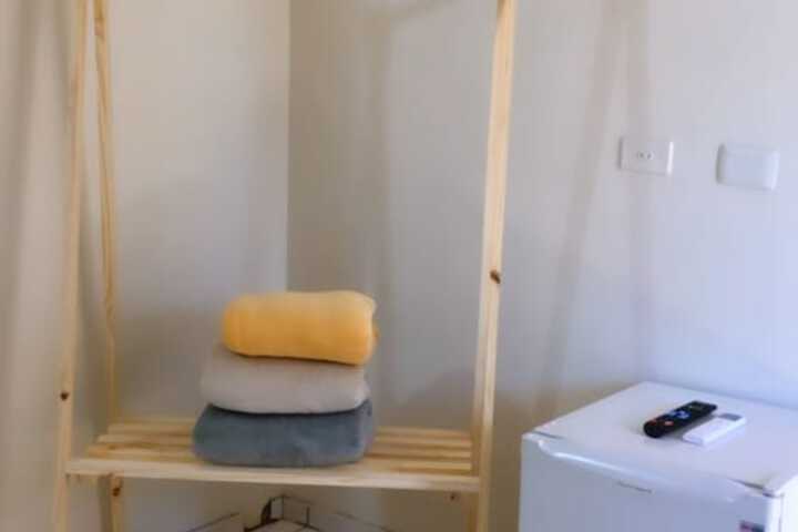 Room 10 of 64