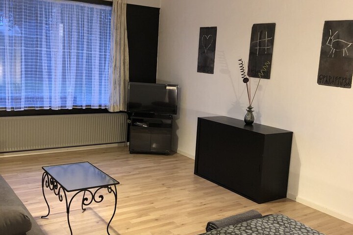 Room 18 of 99