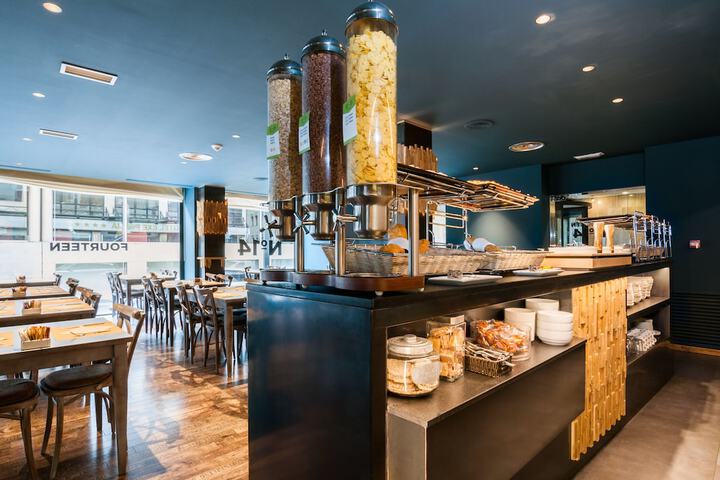 Breakfast area