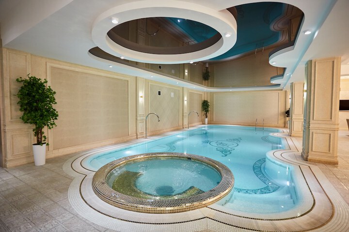 Pool 65 of 93