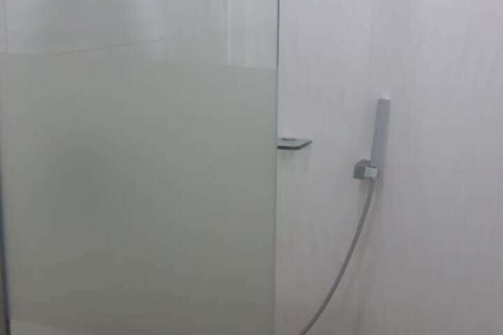 Room 34 of 90