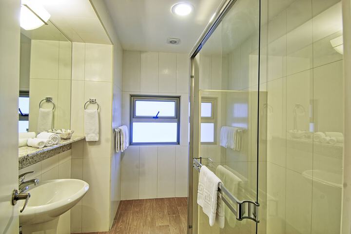 Room 29 of 53