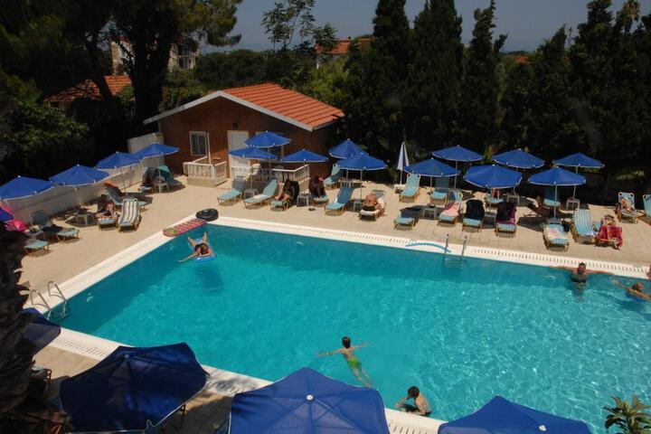 Pool Hotel