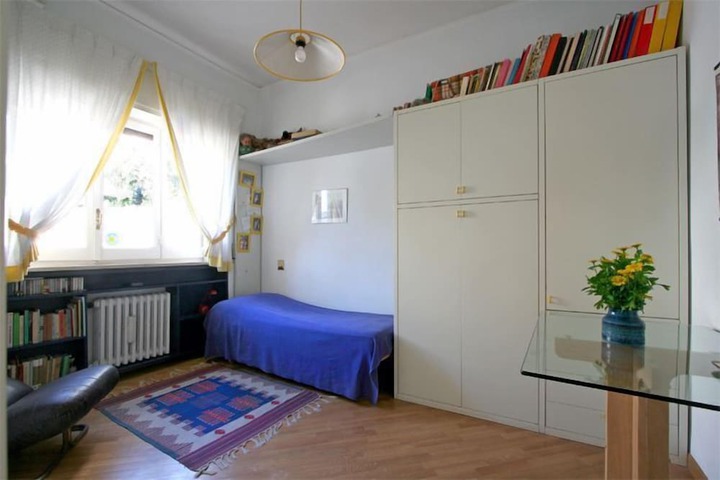 Room 8 of 42
