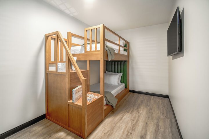 Room 5 of 29