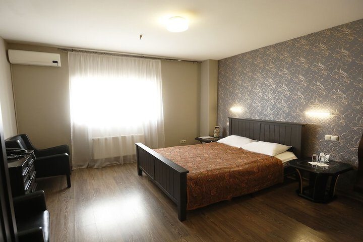 Room 13 of 62