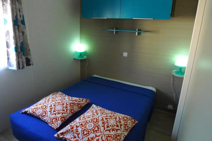 Room 4 of 20