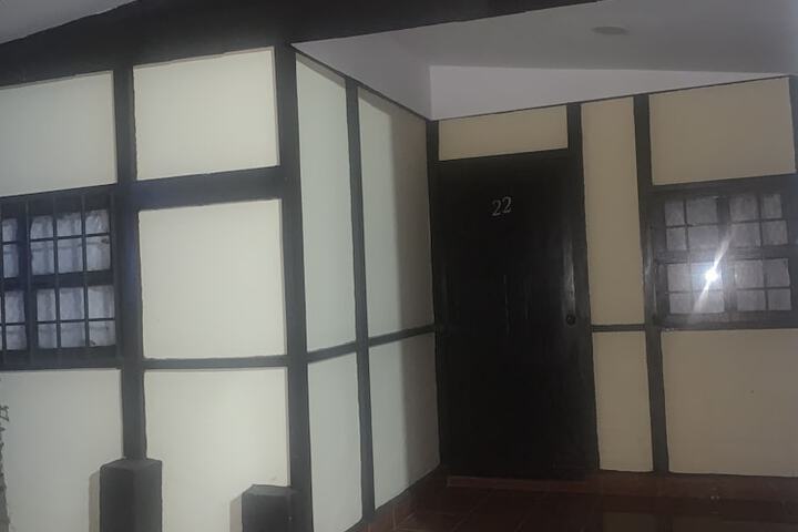 Room 5 of 32