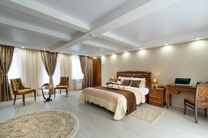 Room 15 of 167