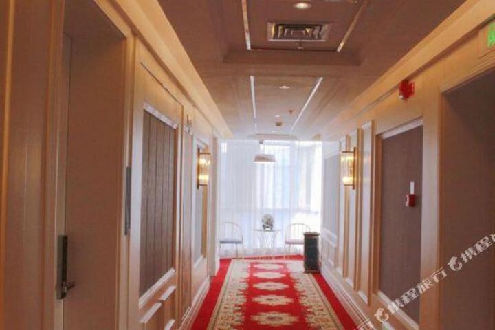 SANYUANLI BUSINESS HOTEL