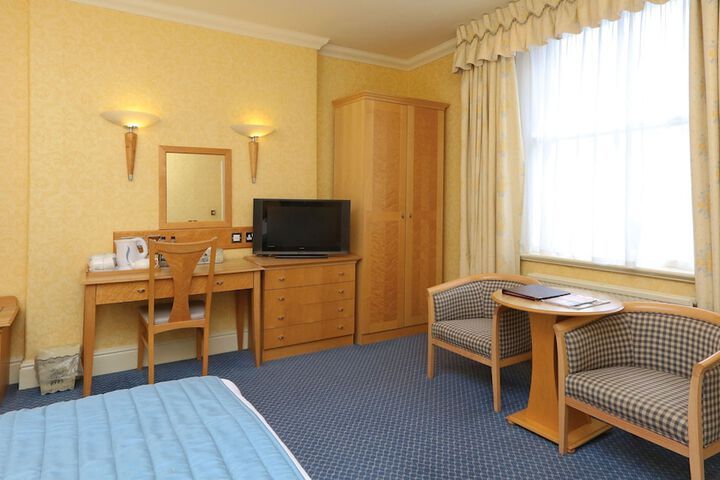 Room 38 of 110