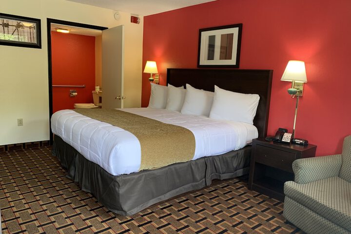 1 King Bed (27 of 31)