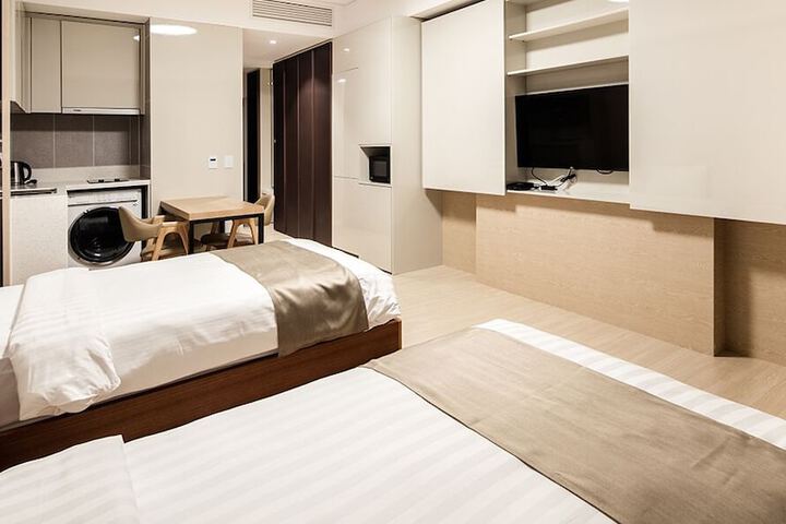Room 28 of 85