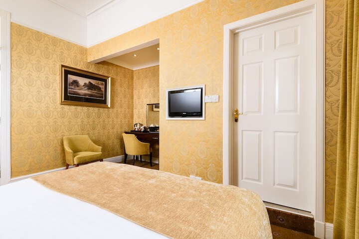 Room 22 of 232