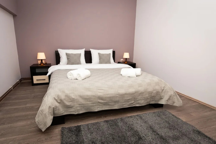 Room 2 of 16