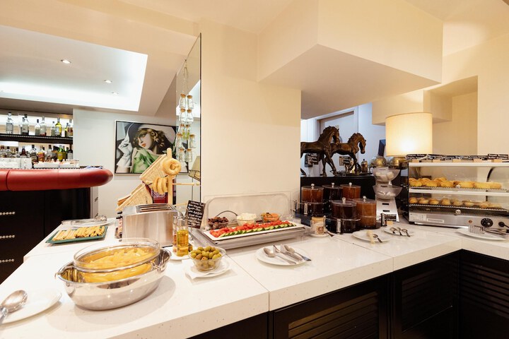 Breakfast/Coffee Service 126 of 139