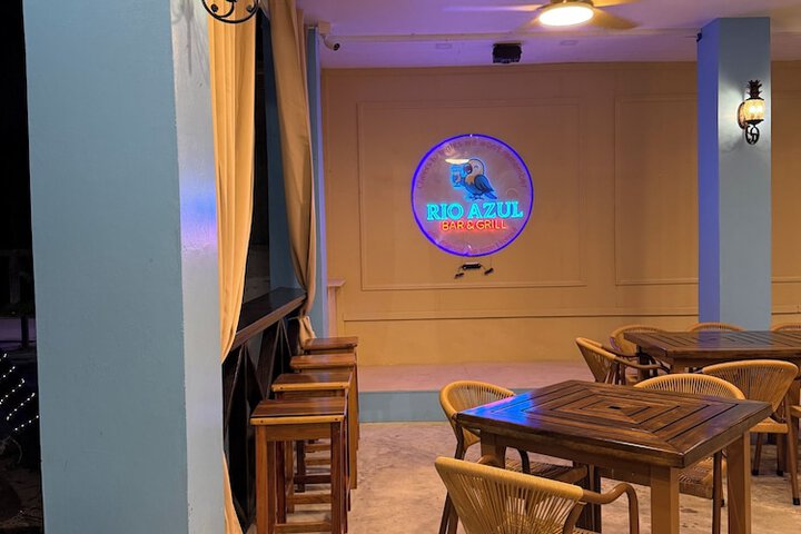 Dining 28 of 41