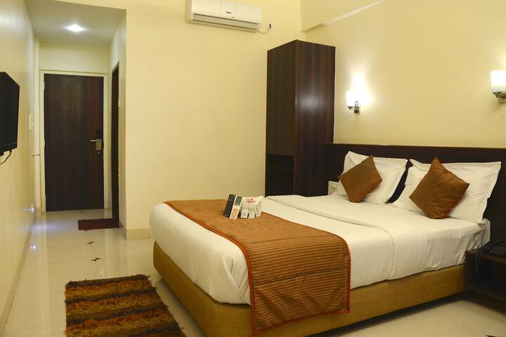 Room 17 of 35