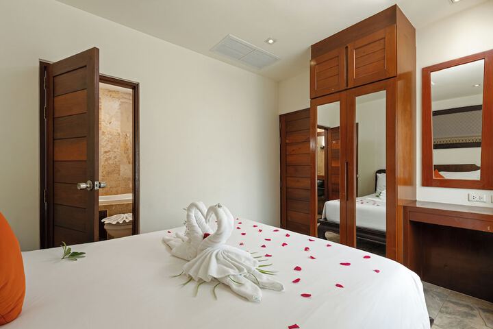 Room 44 of 174