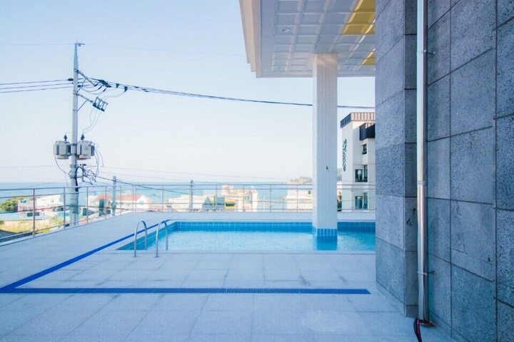 Pool 26 of 29