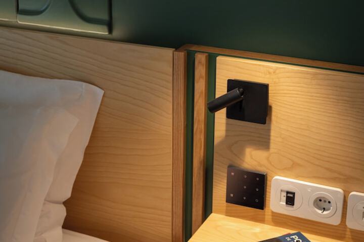 Room 4 of 78