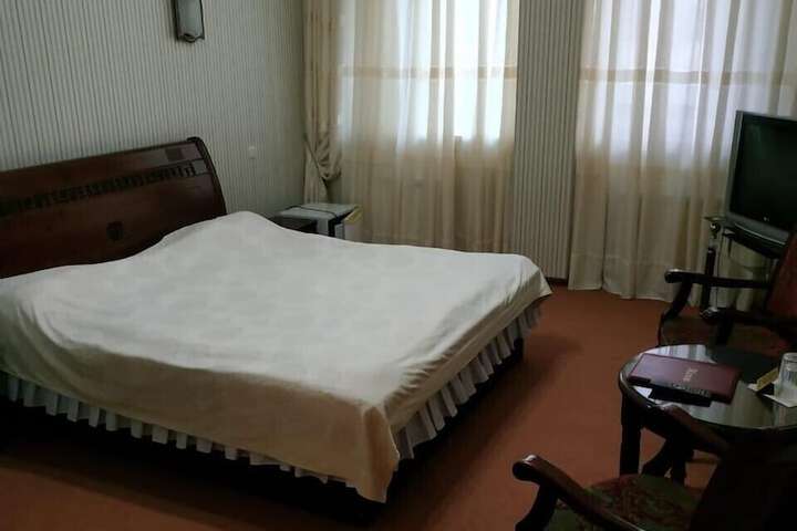 Room 9 of 41