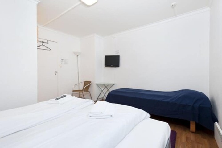 Room 6 of 41